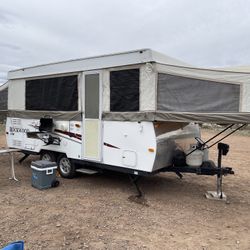 2010 Forest River Rockwood HW296 High Wall Pop-Up Camper – Sleeps 6+