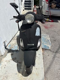 Vespa Lx 50 2008 For Parts Or Fixit Up Currently Not Starting Clean Title 12.308 Miles