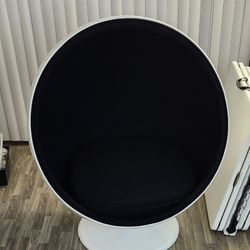 Globe Chair Ball Chair Egg Chair! 51"h x 40" w