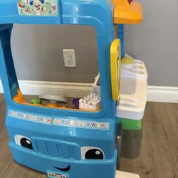 Fisher-Price food truck / activity play center 3$