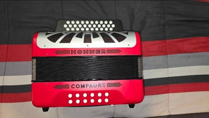 Hohner-compadre.