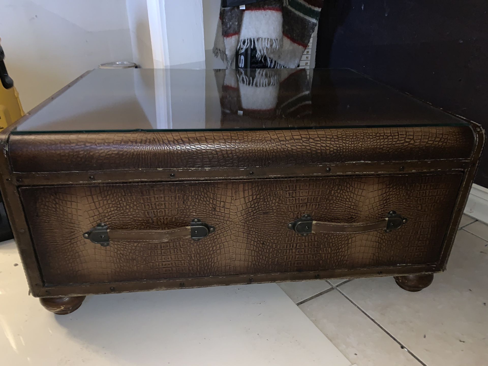 Cabinet chest