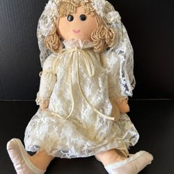 Vintage 1982 Happenings In Boutique Inc. Bride Doll MINT