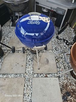 2 -22 inch kettle grills