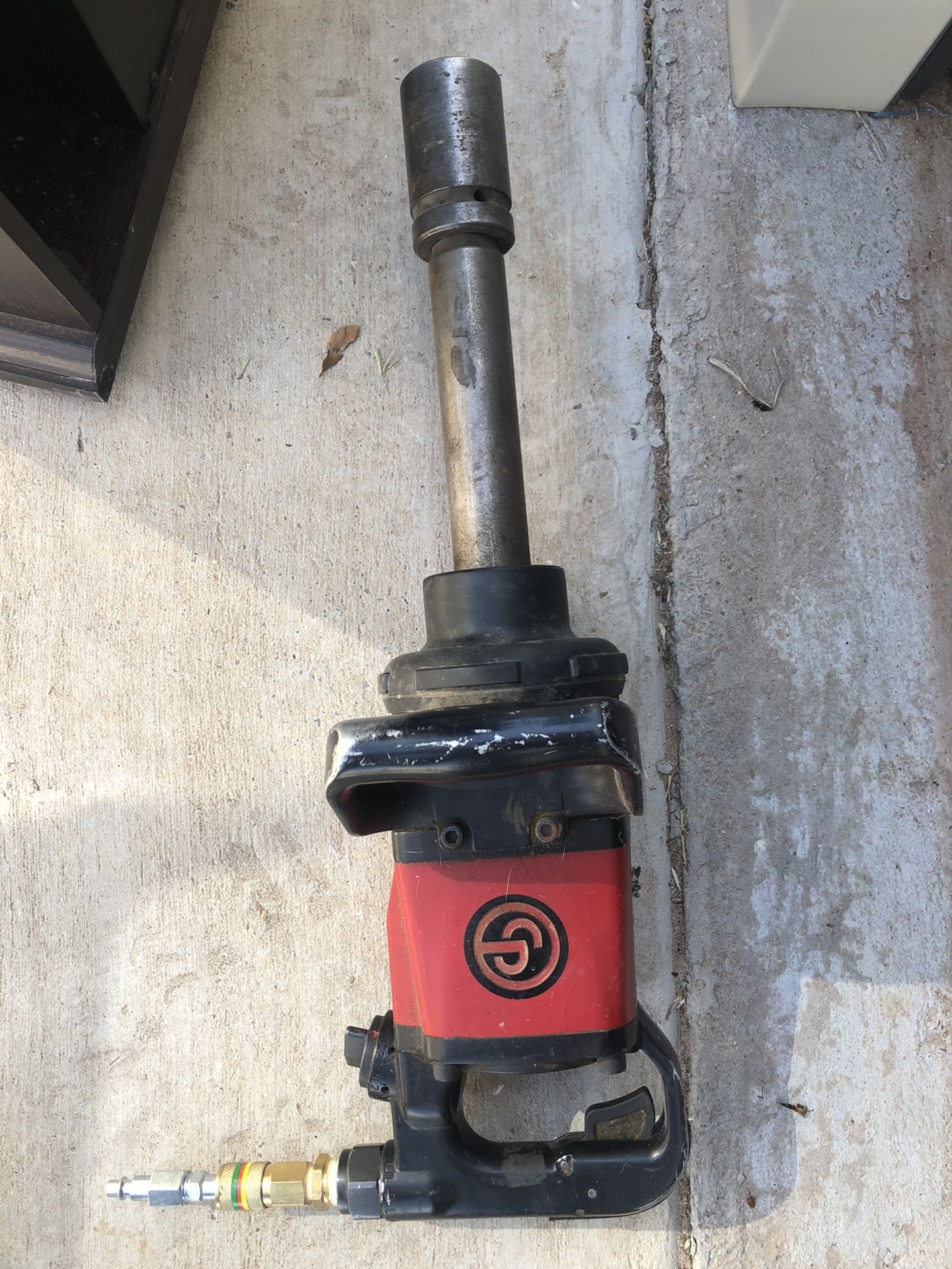 Chicago pneumatic with socket
