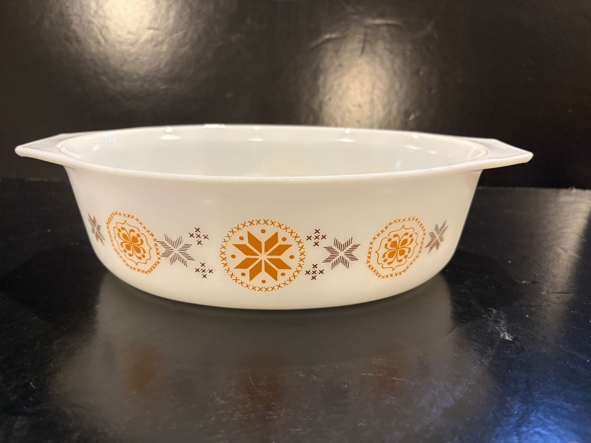 Vintage PYREX Town and Country 2.5 Quart Casserole Dish Excellent Condition Vibrant Colors