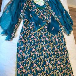 Pakistani Women's Three Piece Suit 