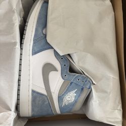 Jordan hyper Royal 1s