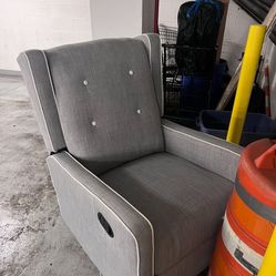 Recliner Chair 