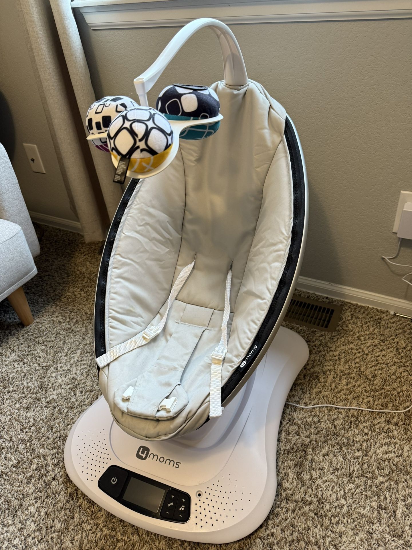 MamaRoo4 Multi-Motion Baby Swing