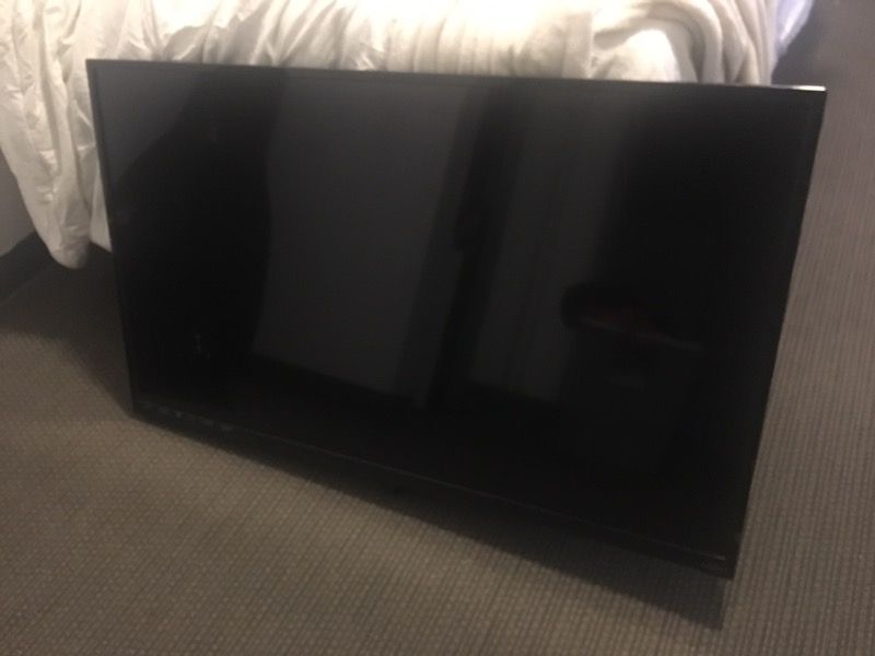 Visio 48" TV