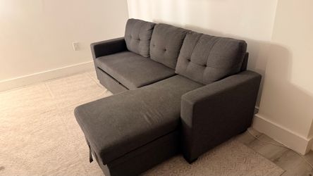 Pull Out sectional Sofa with storage chaise