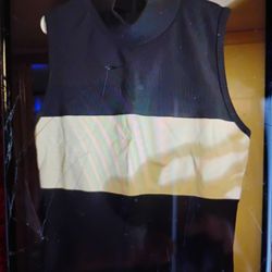 A Nice Black & white women's Sleeveless Top 