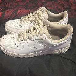 Size 10 all white Air Force 1’s