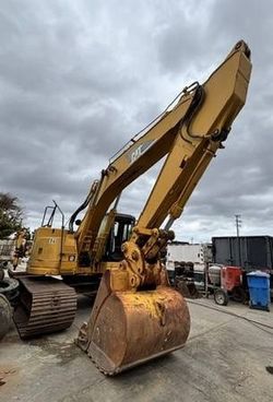 Excavator Caterpillar 321C LCR —$39,500