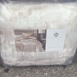 Hotel Collection Full/queen. Ccomforter Set