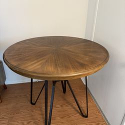 Round Bar/Kitchen Wooden Table 