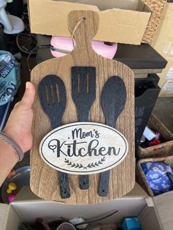 Mom's Kitchen Wooden Decorative Sign