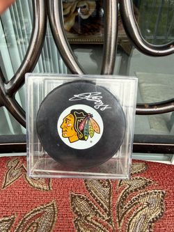 Chicago Blackhawks Bauer hockey puck signed by Patrick Kane, 2013 Stanley Cup