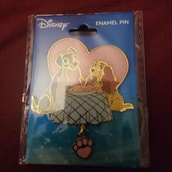 Lady and the Tramp Spaghetti Dinner Heart Disney BoxLunch Exclusive Dangle Pin