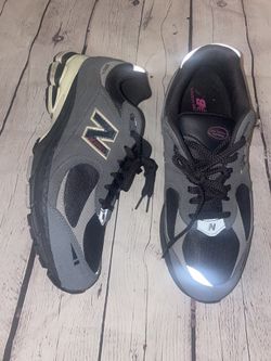 New Balance 2002r Size 11 Mens