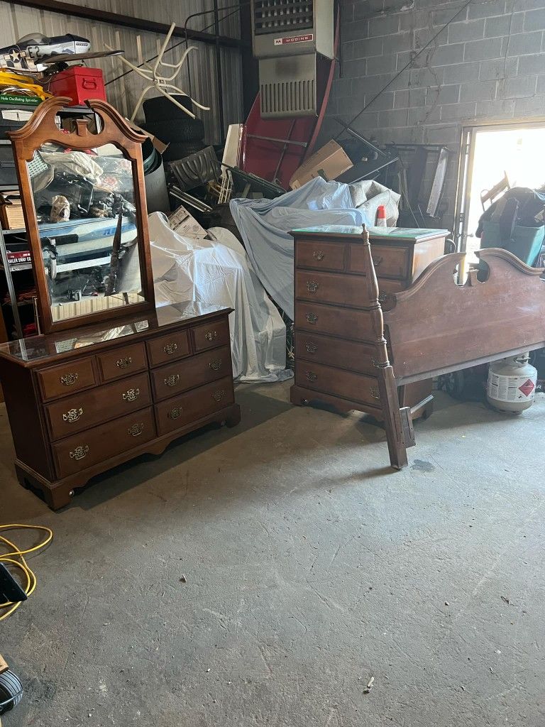 Full Size Bedroom Set
