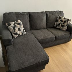 Couch With Chaise And Pillows
