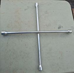 AutoCraft Lug Wrench