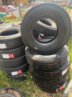 Gooseneck trailer tires