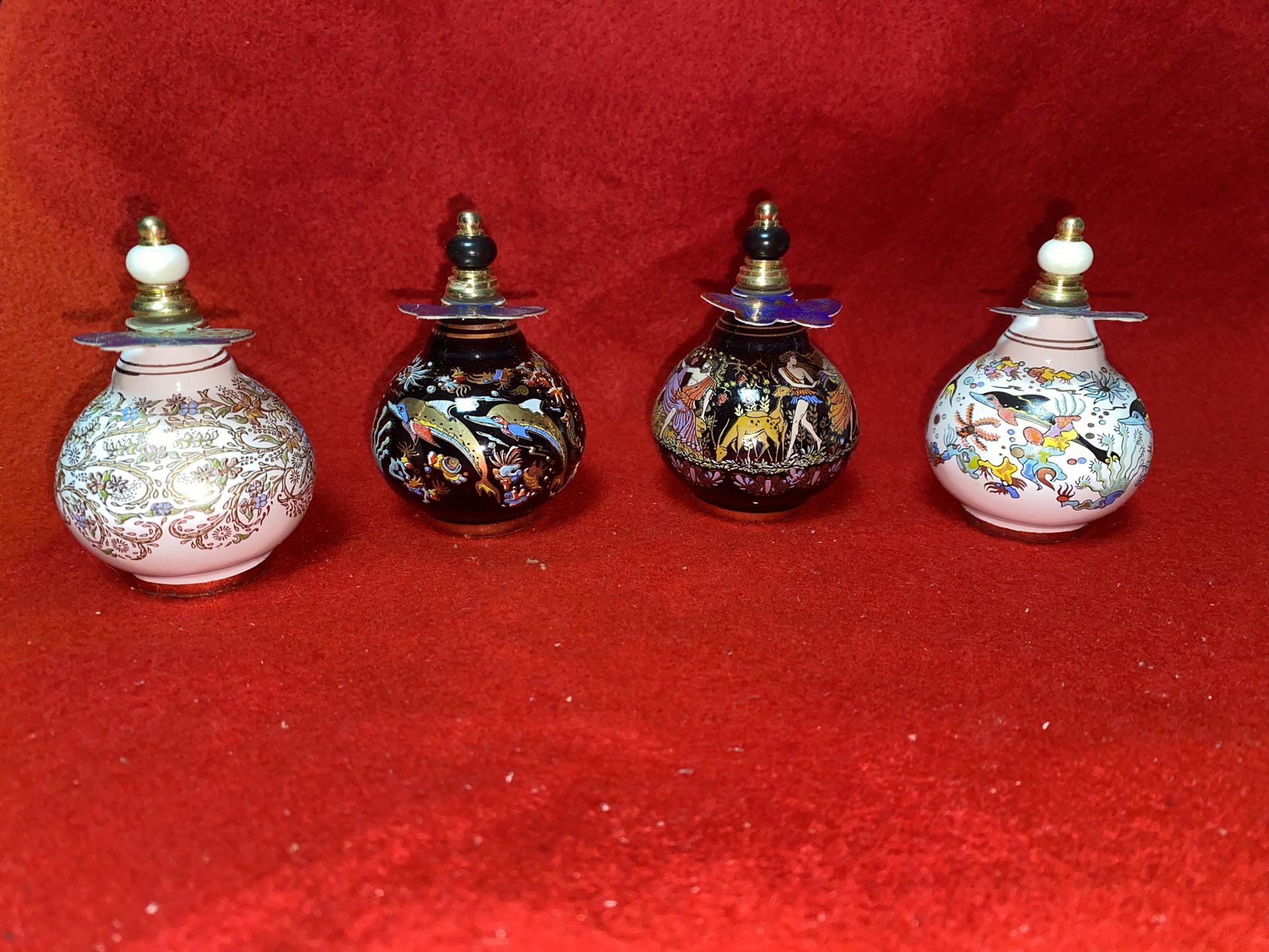 Vintage 3 Inch Set of 4 Oil/Perfume 24k gold Ceramic Vase Collectibles (Read Description)