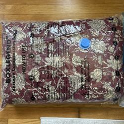 Queen Size Quilt, Shams & Filler