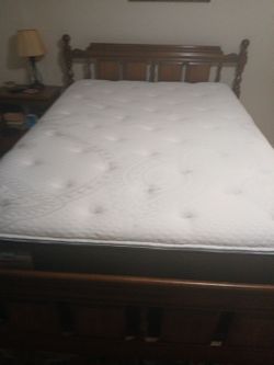 Full size mattress