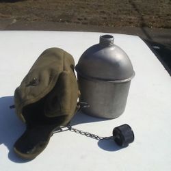 1945 canteen with cover is in excellent condition for the age!!