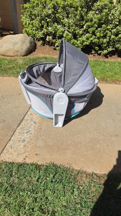 Fisher-Price On-the-Go Baby Dome