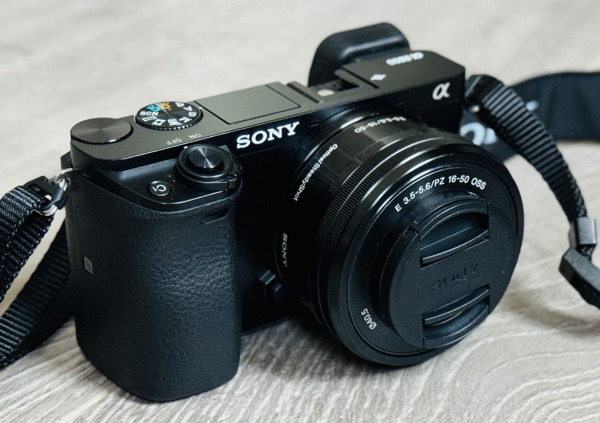 Low Shutter Count! Sony Alpha a6000 Camera  w/16-50mm Power Zoom Lens - Price is FIRM