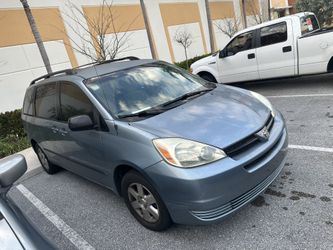 2004 Toyota Sienna