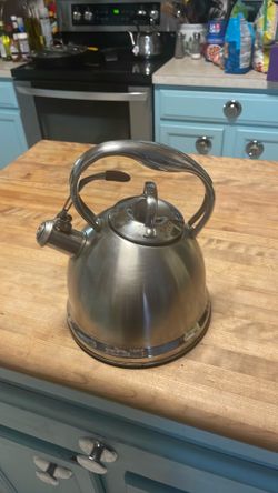 Stainless steel Wolfgang Puck large teakettle teapot