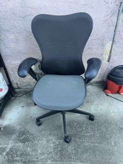 Herman Miller Mirra Chair