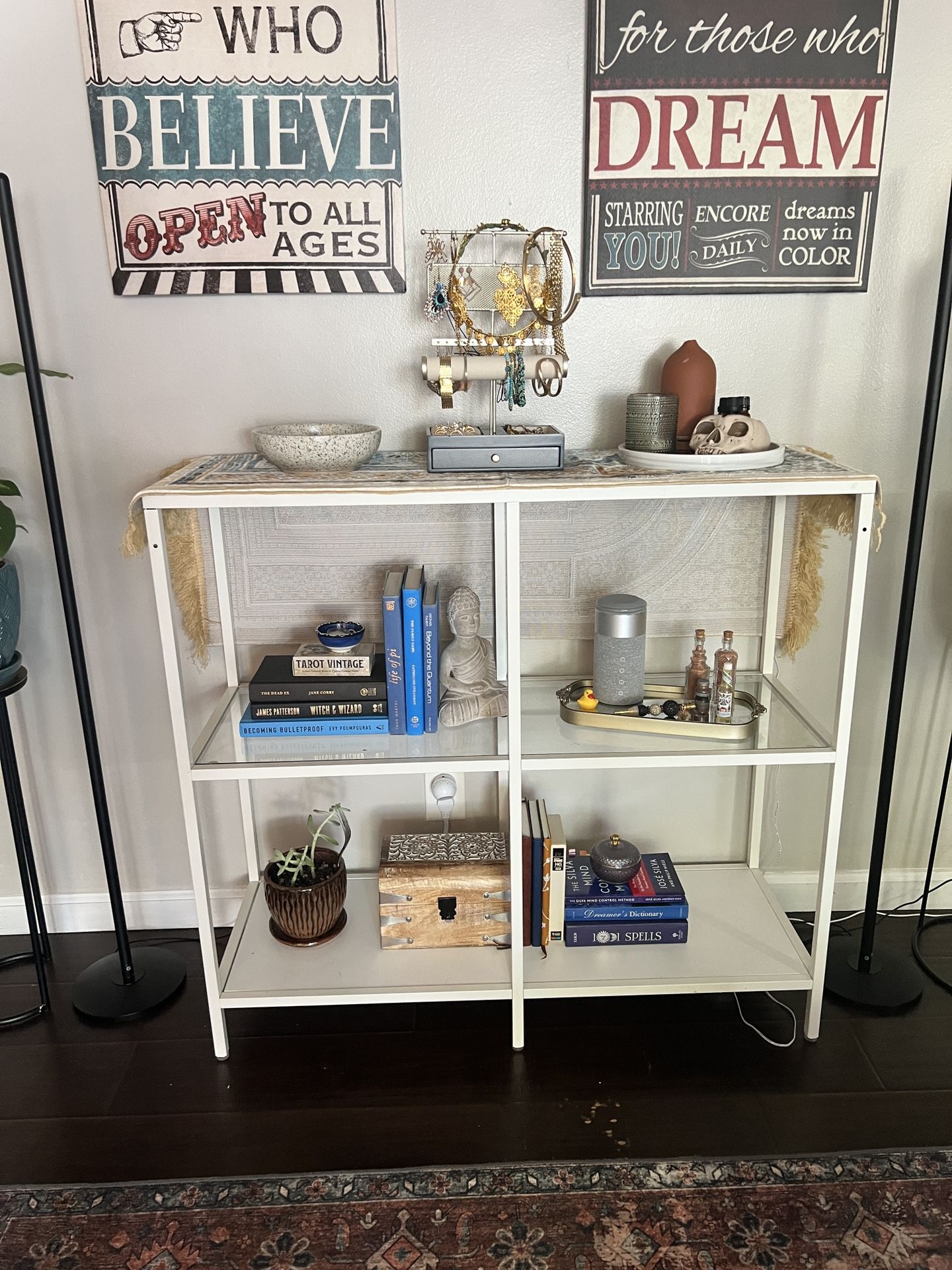 Consult Table
