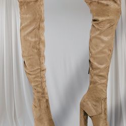 Emotions taupe faux suede boots