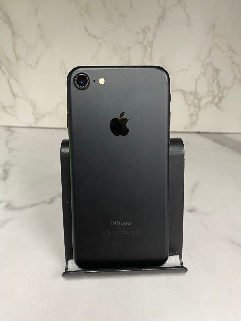 iPhone 7 128gb T- Mobile ID: 72101
