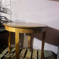 Dinette Table And 4 Chairs 
