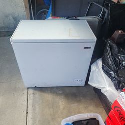 Magic Chef Freezer