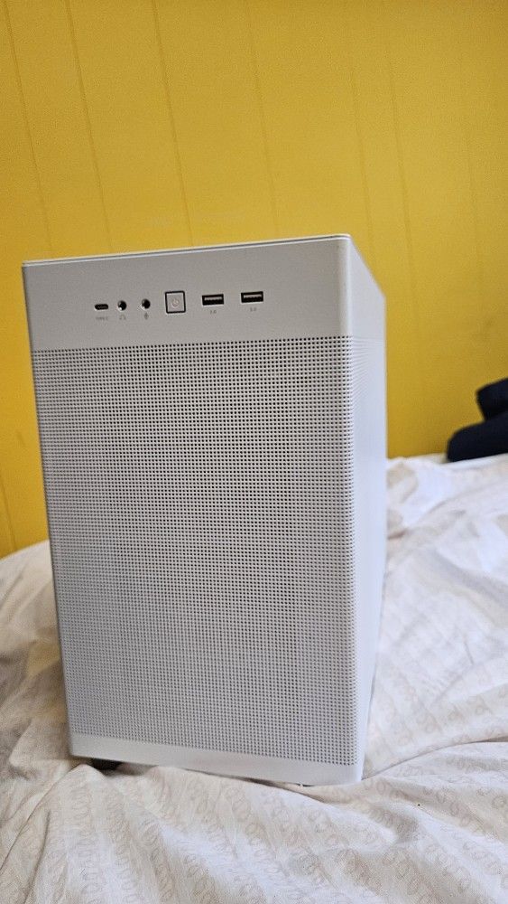 AMD 7900X, 64GB Ram, 4TB SSD Gaming PC, ASUS Prime AP201 MicroATX Case