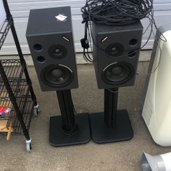 Speaker Towers