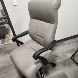 keilhauer Executive Chair