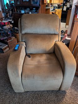 Golden PR-761 EZ Sleeper – MaxiComfort with Twilight Lift Chair