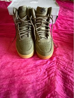 Nike Hightop sneakers - Big kids 6y / Women’s 8