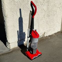 CLEAN Vacuum Dirt Devil Endura