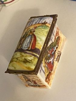 Del Prado Antique Porcelain Trinket Box